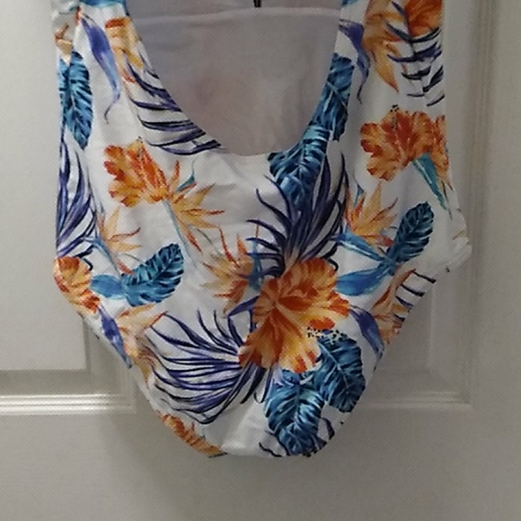 Nwt Halter Top Bathing Suit - Picture 6 of 8
